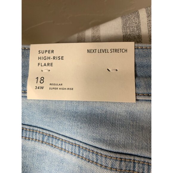 American Eagle Womens Super High-Rise Flare Jeans Size 18 Light Wash RP10499 - Picture 6 of 10